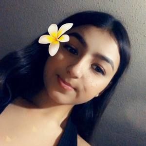 Meet your Posher, Leonela